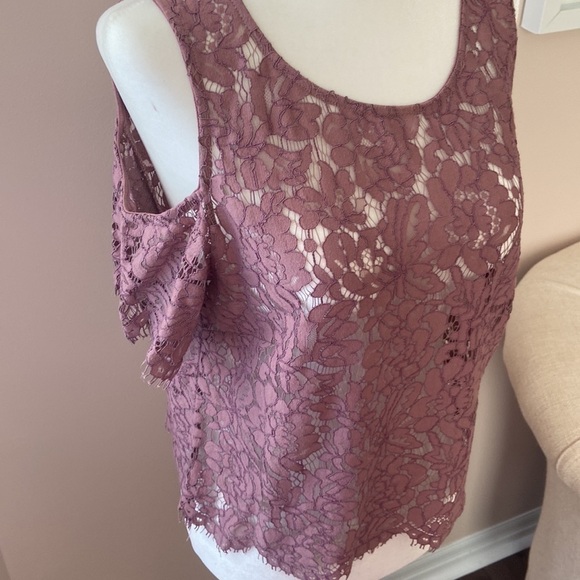 𝅺eclipse l Cold Shoulder Lace Top - Picture 2 of 8